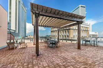 201 Magazine St in New Orleans, LA - Building Photo - Building Photo