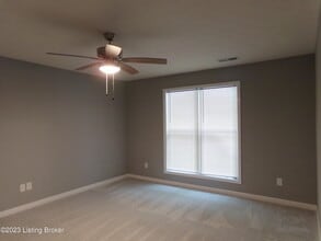 7635 Eagle Landing Way in Louisville, KY - Building Photo - Building Photo