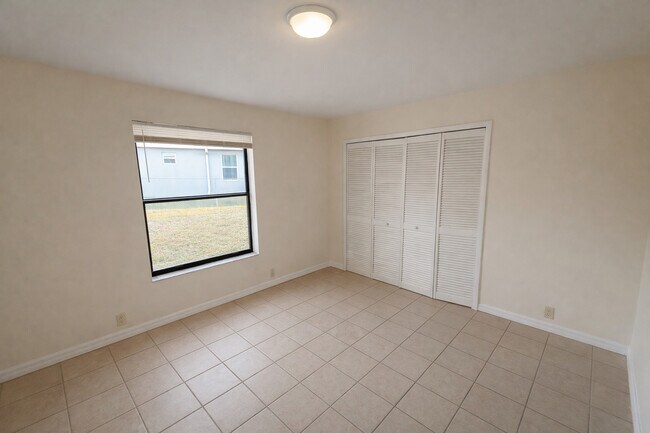 801 SE 5th Ave in Cape Coral, FL - Building Photo - Building Photo