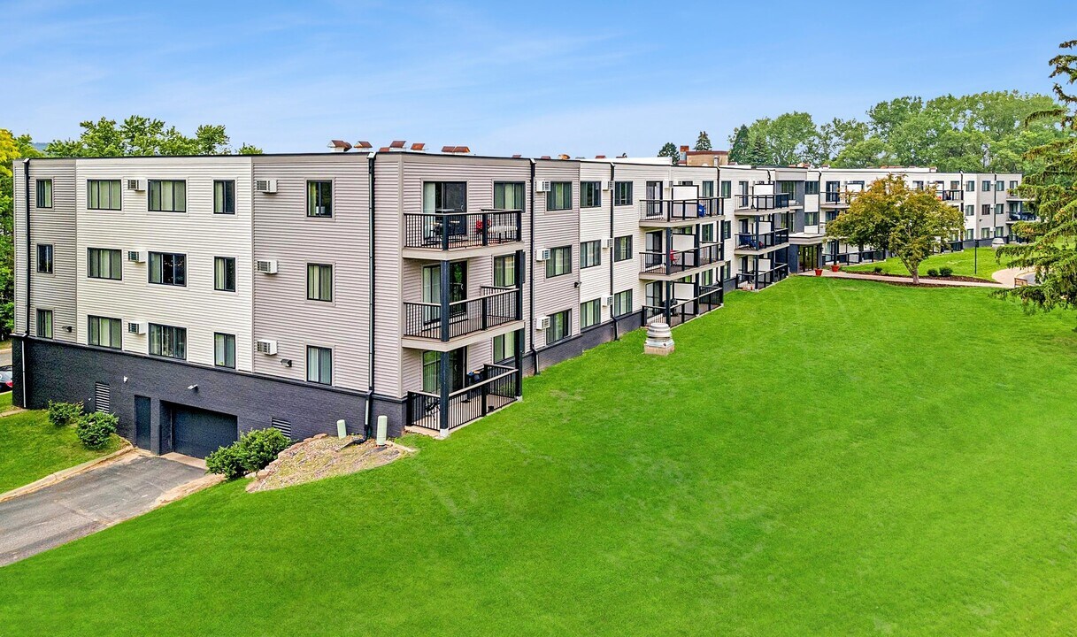 Palisades in Roseville, MN - Foto de edificio