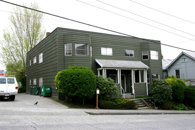 1010 Taylor Ave N in Seattle, WA - Building Photo - Building Photo