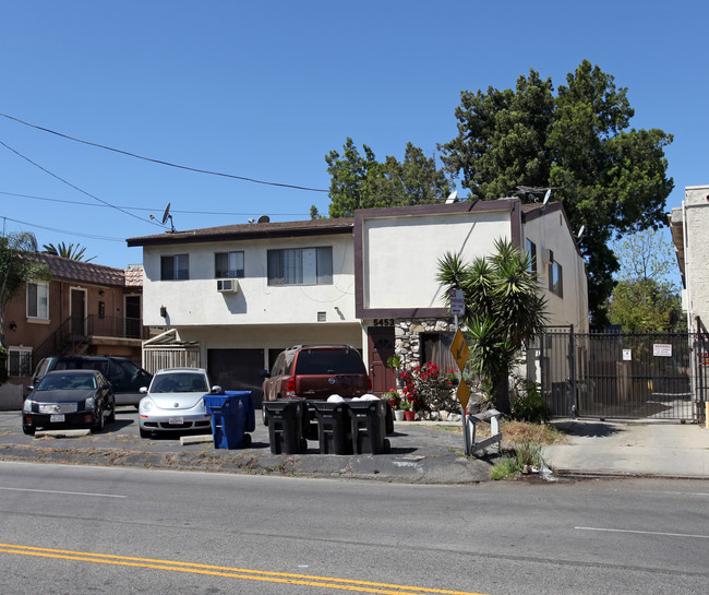 5453 Kester Ave in Sherman Oaks, CA - Building Photo - Building Photo