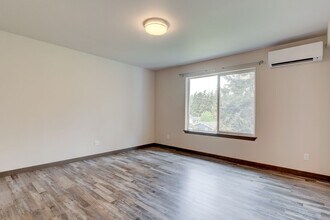 1621 SW Mulberry Pl in Oak Harbor, WA - Building Photo - Building Photo