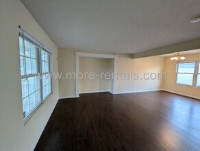 3824 Revolutionary Dr in Columbus, OH - Building Photo - Building Photo