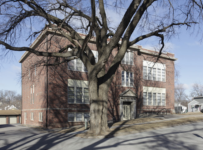 Maywood School Apartments in Omaha, NE - Building Photo - Building Photo