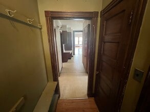 325 Penobscot St, Unit 325 Penobscot st #B in Rumford, ME - Building Photo - Building Photo