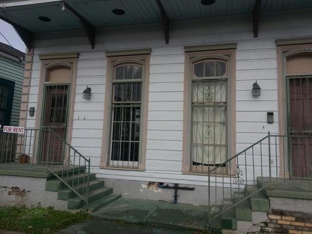 property at 921 N Miro St