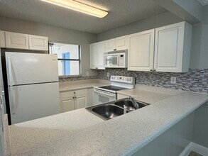 1601 Windorah Way in West Palm Beach, FL - Building Photo - Building Photo