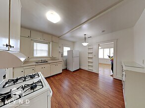 4890 7th Ave in Sacramento, CA - Foto de edificio - Building Photo