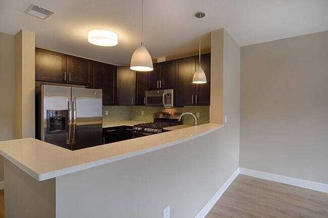 33 Rogers St, Unit 421 in Cambridge, MA - Foto de edificio - Building Photo
