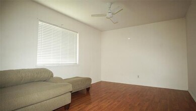 1914 Rutherford Ln in Arlington, TX - Building Photo - Building Photo