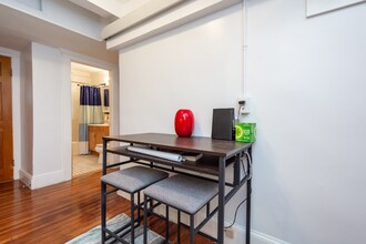 7 Newport Rd, Unit 1 in Cambridge, MA - Building Photo - Building Photo