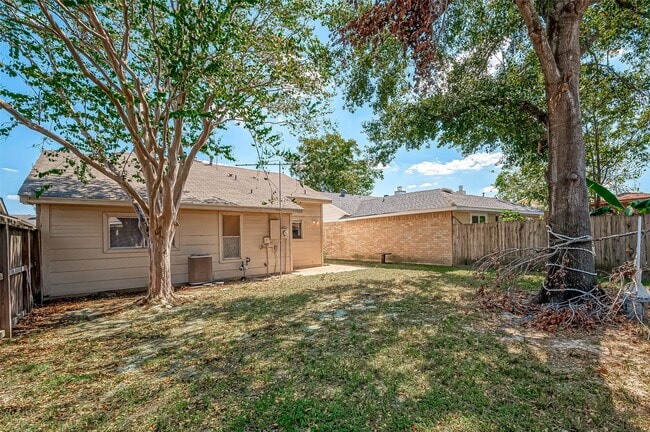 property at 7111 Village Lake Dr