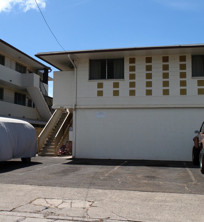 841 Olokele Ave in Honolulu, HI - Building Photo - Building Photo