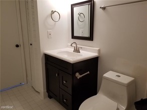 717 NW 92nd Ave in Plantation, FL - Building Photo - Building Photo