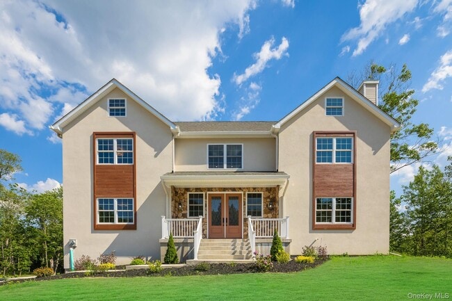 property at 2 Hallock Ct