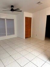 5904 Sussex Ct in Tampa, FL - Building Photo - Building Photo