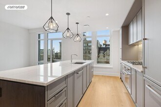 218 W 103rd St in New York, NY - Building Photo - Building Photo