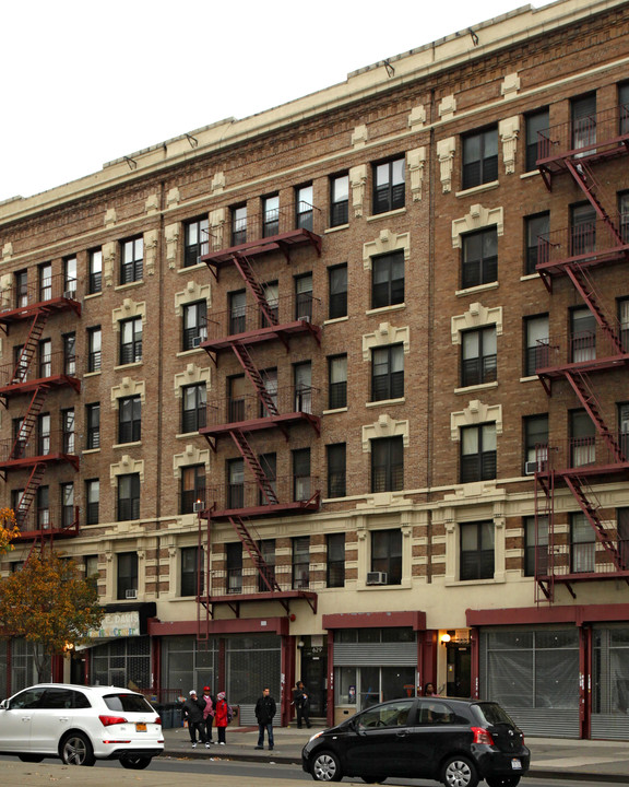 629-631 Lenox Ave in New York, NY - Foto de edificio