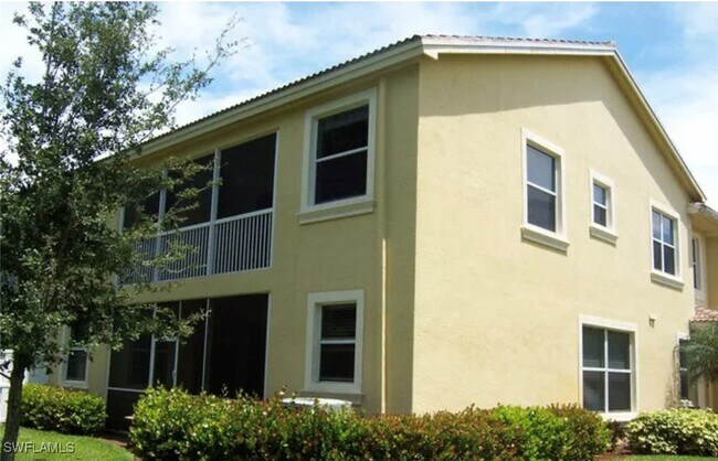 1425 Mariposa Cir in Naples, FL - Foto de edificio - Building Photo