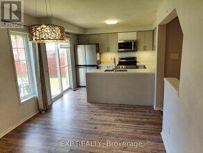 5919 Tampico Way in Mississauga, ON - Building Photo - Building Photo