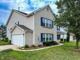 8560 N Springview Dr in McCordsville, IN - Building Photo