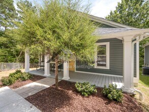 1010 Cole St in Durham, NC - Building Photo - Building Photo