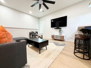 611 SW 2nd St in Bentonville, AR - Building Photo - Building Photo