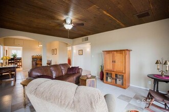 1617 S Forest Knoll St in Ridgecrest, CA - Building Photo - Building Photo