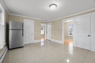 119 Andover St, Unit 2 in Lawrence, MA - Building Photo - Building Photo