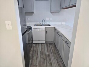 308 Miracle Strip Pkwy SW in Fort Walton Beach, FL - Building Photo - Building Photo