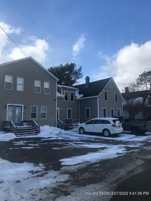 property at 10 Lyons St