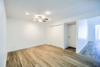 109 Hoxsie Ct in Folsom, CA - Foto de edificio - Building Photo