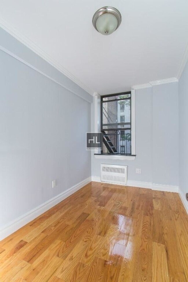 East 9th Street in New York, NY - Building Photo - Building Photo