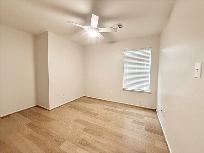 5718 Highbury Ct in Houston, TX - Building Photo - Building Photo