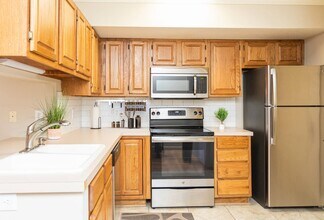 Kerner Mill Townhomes in Kernersville, NC - Building Photo - Building Photo