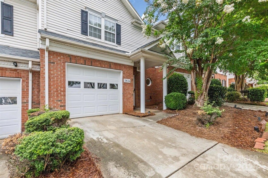 3834 Thomas Ridge Dr in Charlotte, NC - Building Photo
