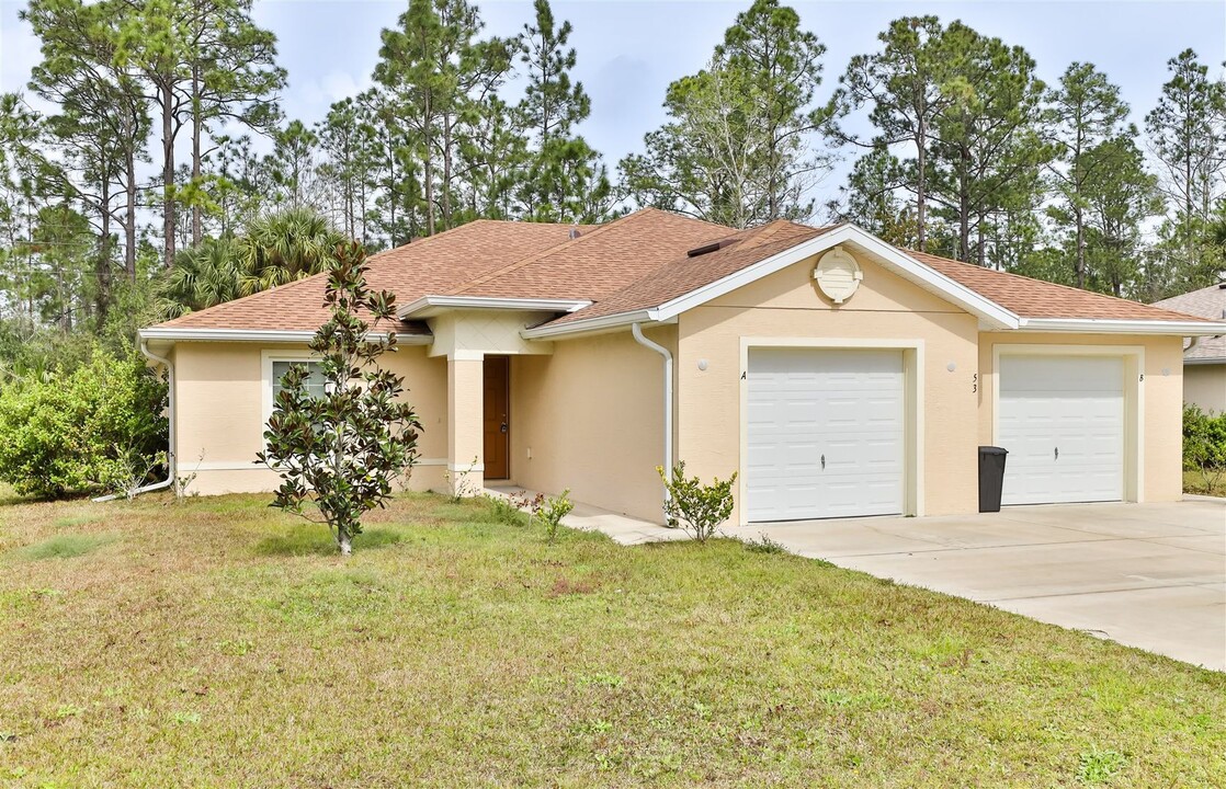 53 Pine Haven Dr in Palm Coast, FL - Building Photo