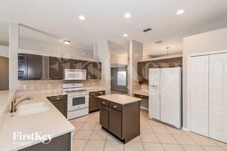 12880 Kelsey Island Dr in Jacksonville, FL - Foto de edificio - Building Photo