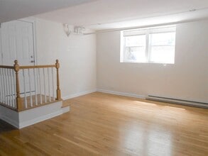 3927 N Pine Grove Ave, Unit 3924-G in Chicago, IL - Building Photo - Building Photo