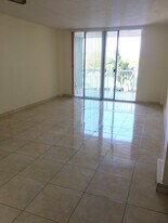 1800 NW 24th Ave, Unit #321 in Miami, FL - Building Photo