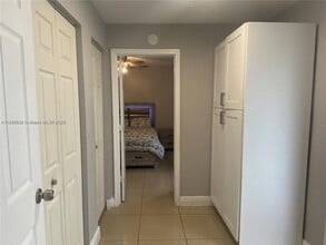 3500 NW 32nd Ct in Lauderdale Lakes, FL - Building Photo - Building Photo