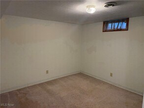 6913 Tippecanoe Rd in Canfield, OH - Foto de edificio - Building Photo