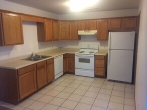 7313 W Wedington Dr in Fayetteville, AR - Building Photo - Building Photo