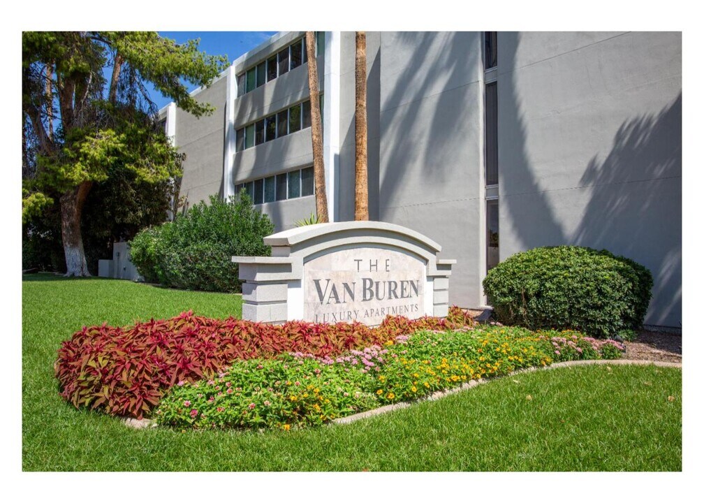 The Van Buren in Tucson, AZ - Foto de edificio