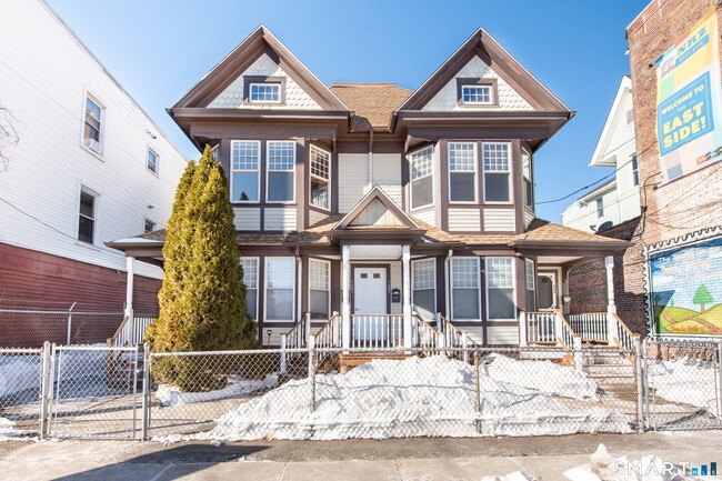 property at 525 E Main St