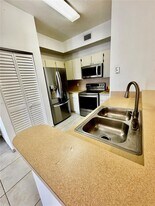 7330 NW 114th Ave, Unit 311-5 in Doral, FL - Building Photo