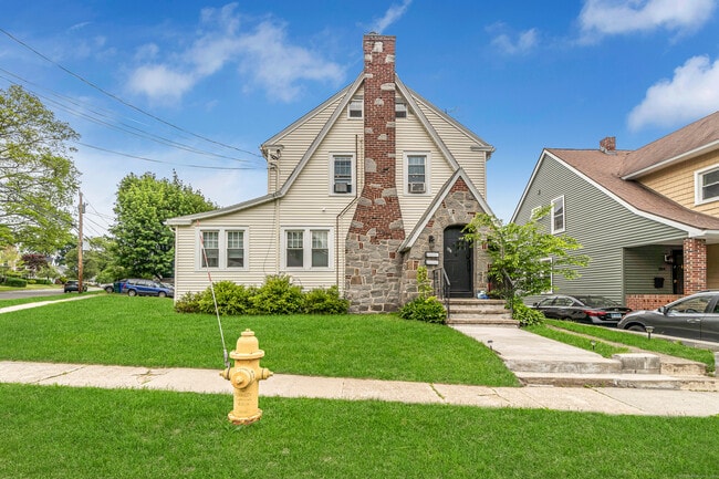 property at 154 Temple St