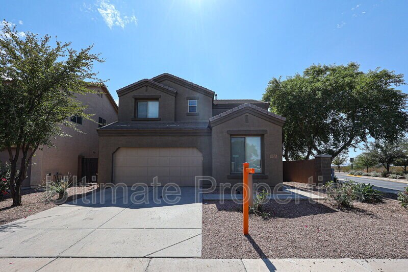 12123 W Leather Ln in Peoria, AZ - Building Photo