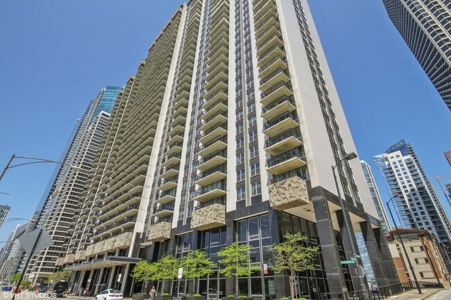 property at 400 E Randolph St